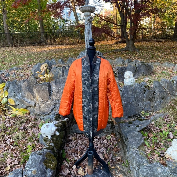 Max Studio Horse Print Camouflage Puffer Jacket Size Large - Picture 6 of 7